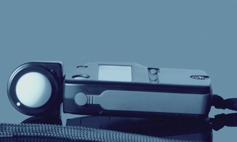 Read more about the article Light Meters: Handheld vs. In-Camera